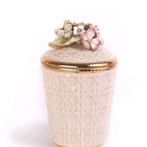 JAY STRONGWATER RILEY HYDRANGEA SCENTED CANDLE #SDH6611-256 NIB